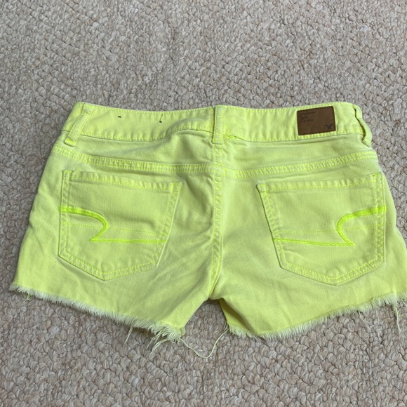 Shorts - Picture 2 of 3